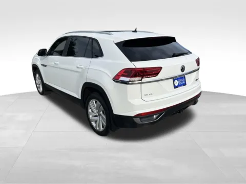 More photos of 2021 Volkswagen Atlas Cross Sport 3.6L V6 SE w/Technology at Gregg Young Chevrolet of Omaha, NE