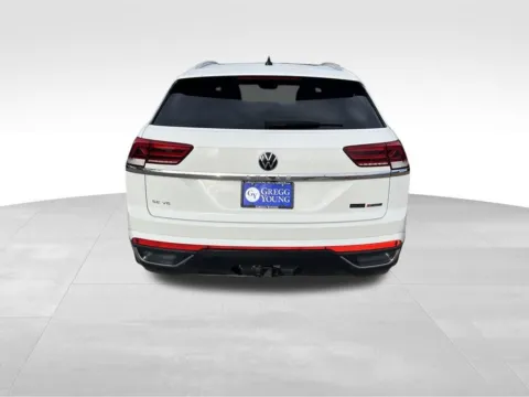More photos of 2021 Volkswagen Atlas Cross Sport 3.6L V6 SE w/Technology at Gregg Young Chevrolet of Omaha, NE