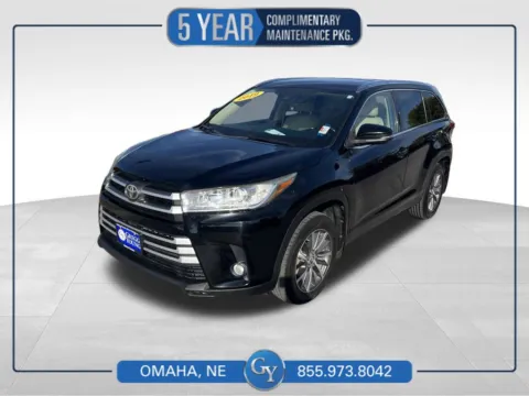 Black 2019 Toyota Highlander XLE for sale in Omaha, NE