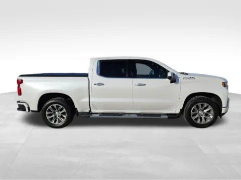 More photos of 2019 Chevrolet Silverado 1500 High Country at Gregg Young Chevrolet of Omaha, NE