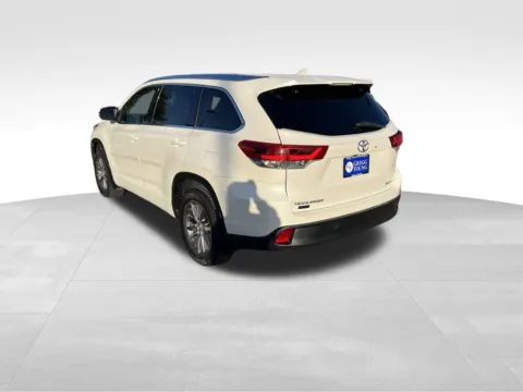 More photos of 2018 Toyota Highlander XLE at Gregg Young Chevrolet of Omaha, NE