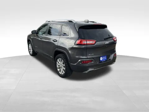 More photos of 2018 Jeep Cherokee Overland at Gregg Young Chevrolet of Omaha, NE