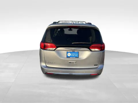 More photos of 2017 Chrysler Pacifica Touring L at Gregg Young Chevrolet of Omaha, NE