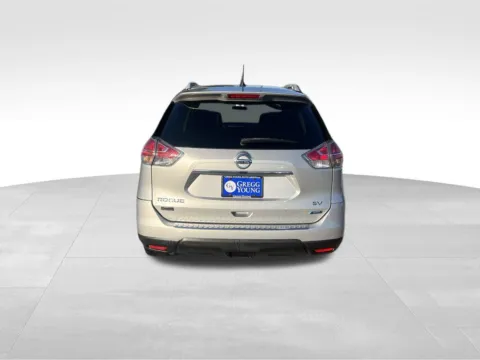 More photos of 2014 Nissan Rogue SV at Gregg Young Chevrolet of Omaha, NE