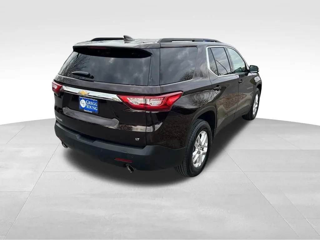2020 Chevrolet Traverse Cloth photo 2
