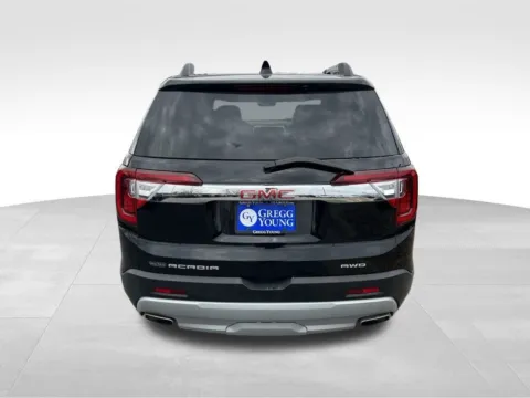 More photos of 2023 GMC Acadia SLT at Gregg Young Chevrolet - Omaha, NE