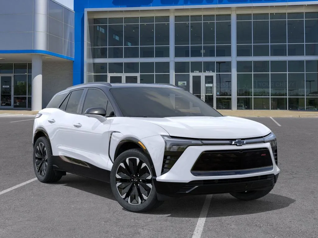 2026 Chevrolet Blazer EV RS photo 2