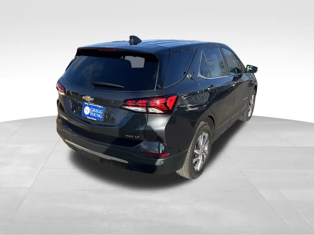 2023 Chevrolet Equinox LT photo 3