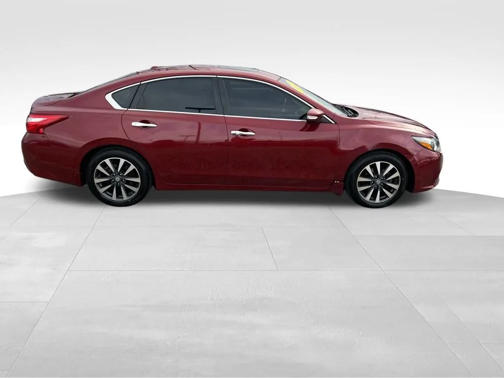 2017 Nissan Altima 2.5 SL photo 3