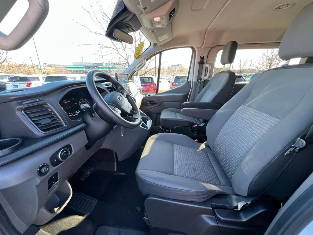 2023 Ford Transit Passenger XL photo 2