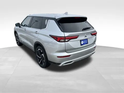 Another view of 2024 Mitsubishi Outlander SE for sale in Omaha, NE at Gregg Young Chevrolet - Omaha
