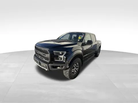 More photos of 2018 Ford F-150 Raptor at Gregg Young Chevrolet - Omaha, NE