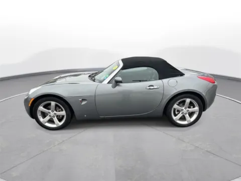 Photos of 2006 Pontiac Solstice for sale in Omaha, NE at Gregg Young Chevrolet - Omaha