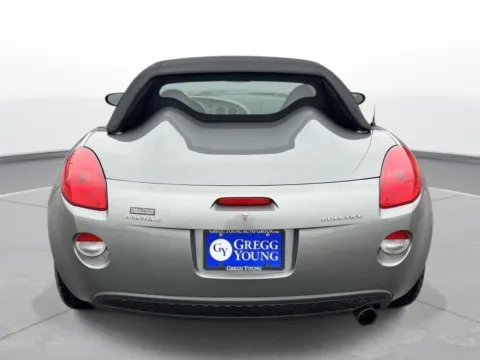 More photos of 2006 Pontiac Solstice at Gregg Young Chevrolet - Omaha, NE