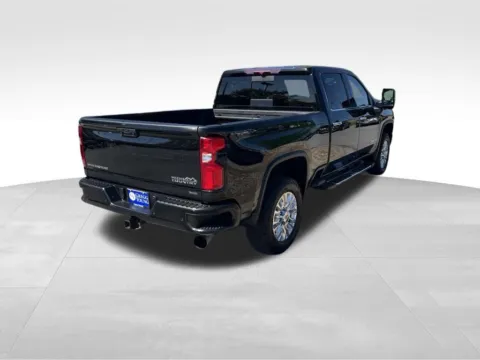More photos of 2023 Chevrolet Silverado 2500HD High Country at Gregg Young Chevrolet of Omaha, NE