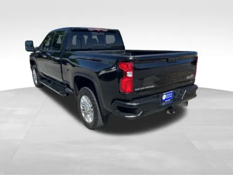 More photos of 2023 Chevrolet Silverado 2500 HD High Country at Gregg Young Chevrolet of Omaha, NE