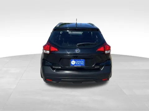More photos of 2018 Nissan Kicks S at Gregg Young Chevrolet of Omaha, NE