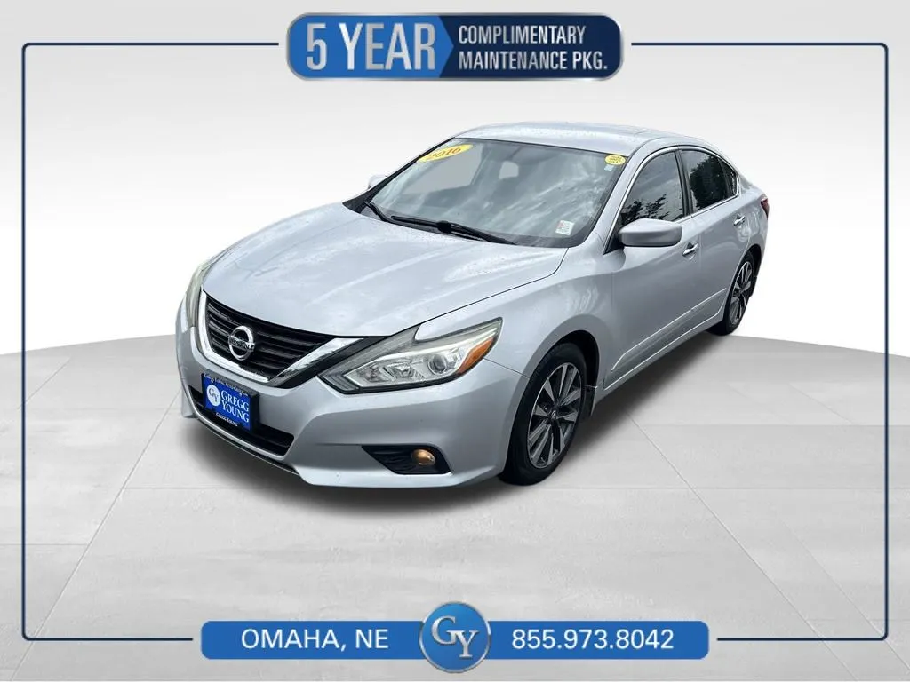 Silver 2016 Nissan Altima 2.5 SV for sale in Omaha, NE