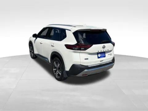 More photos of 2021 Nissan Rogue Platinum at Gregg Young Chevrolet of Omaha, NE