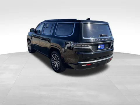 More photos of 2022 Jeep Grand Wagoneer Series III at Gregg Young Chevrolet of Omaha, NE