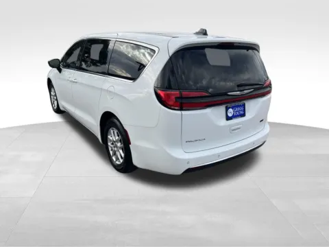 More photos of 2024 Chrysler Pacifica Touring at Gregg Young Chevrolet of Omaha, NE