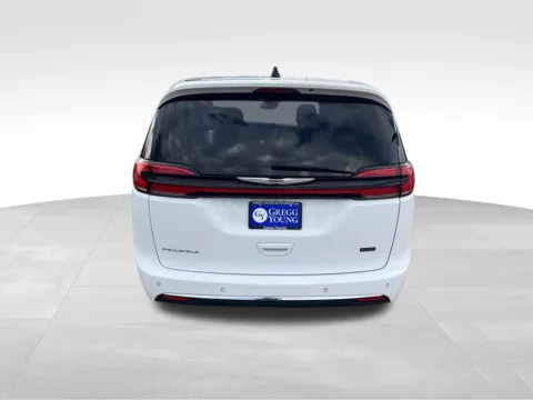 More photos of 2024 Chrysler Pacifica Touring at Gregg Young Chevrolet of Omaha, NE