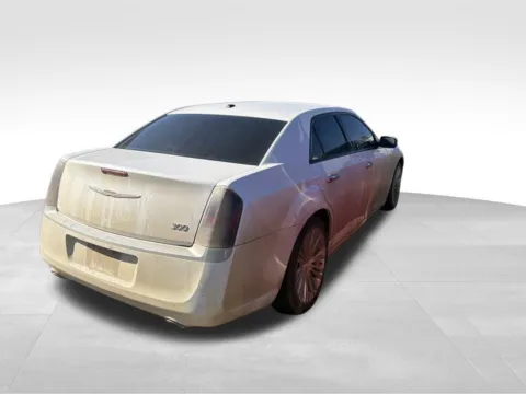 More photos of 2012 Chrysler 300 Limited at Gregg Young Chevrolet of Omaha, NE