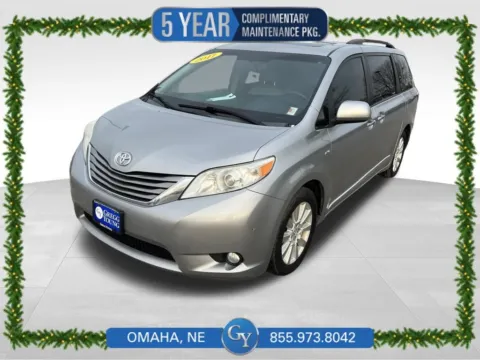 Silver 2017 Toyota Sienna XLE for sale in Omaha, NE