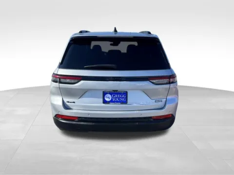 More photos of 2024 Jeep Grand Cherokee Altitude at Gregg Young Chevrolet - Omaha, NE