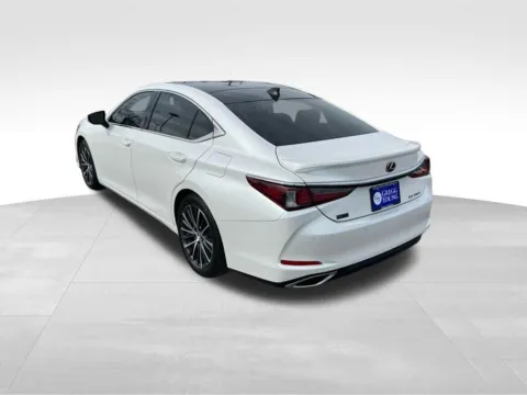 More photos of 2022 Lexus ES 350 at Gregg Young Chevrolet - Omaha, NE