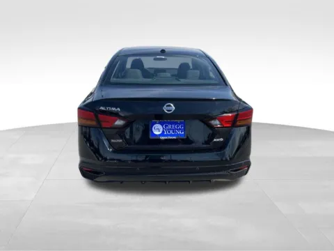 More photos of 2022 Nissan Altima 2.5 SE at Gregg Young Chevrolet of Omaha, NE