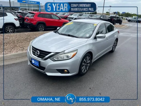 Silver 2016 Nissan Altima 2.5 SV for sale in Omaha, NE