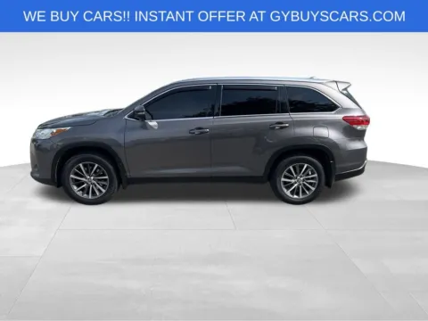Another view of 2019 Toyota Highlander XLE for sale in Omaha, NE at Gregg Young Chevrolet of Omaha