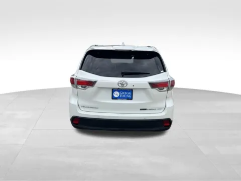 More photos of 2015 Toyota Highlander Limited at Gregg Young Chevrolet of Omaha, NE