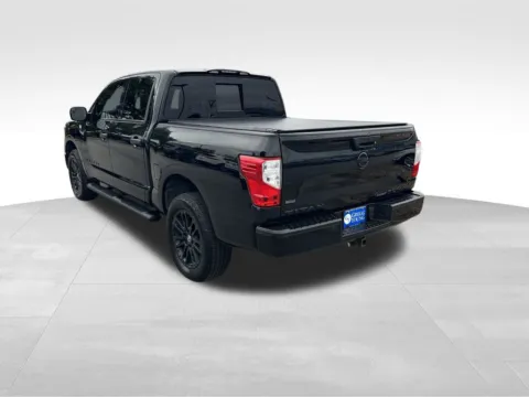 More photos of 2019 Nissan Titan SL at Gregg Young Chevrolet of Omaha, NE