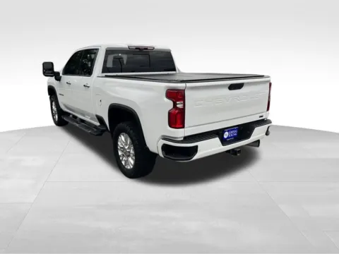 More photos of 2022 Chevrolet Silverado 2500 HD High Country at Gregg Young Chevrolet of Omaha, NE