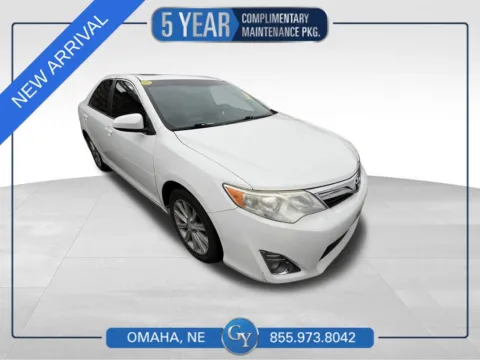 White 2013 Toyota Camry XLE for sale in Omaha, NE