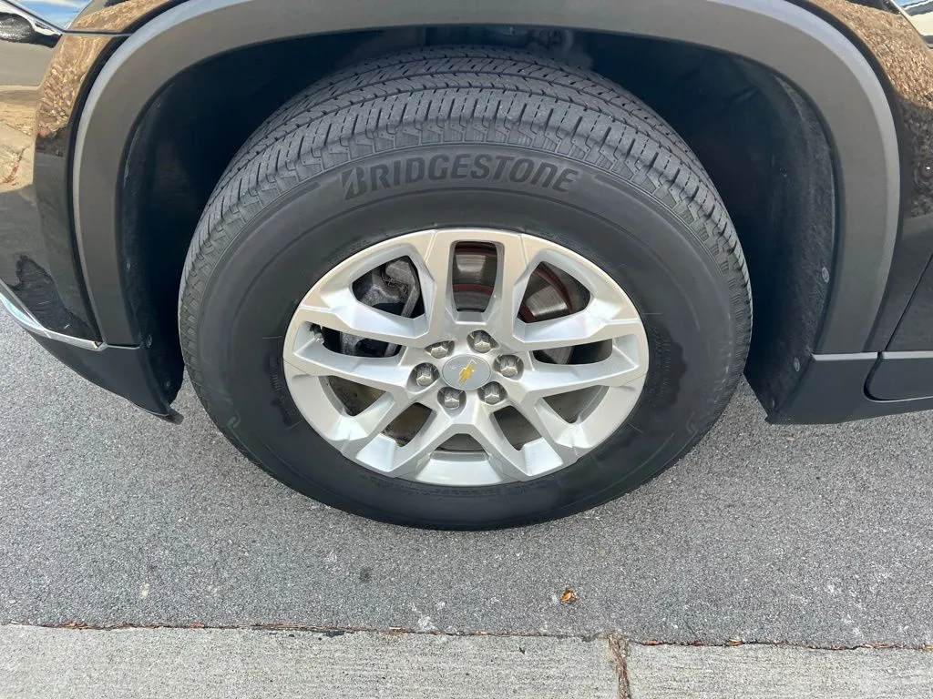 2020 Chevrolet Traverse Cloth photo 3