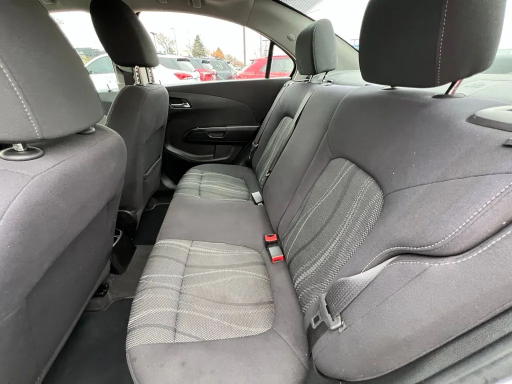 2020 Chevrolet Sonic LT photo 3