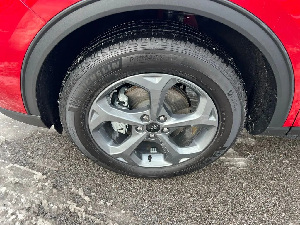 2025 Ford Escape ST-Line Select photo 4