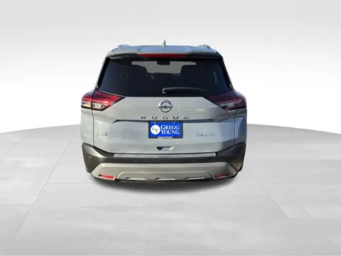 More photos of 2021 Nissan Rogue SL at Gregg Young Chevrolet - Omaha, NE