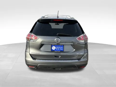 More photos of 2016 Nissan Rogue SL at Gregg Young Chevrolet - Omaha, NE