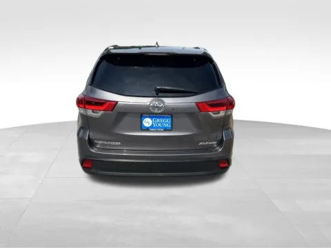 More photos of 2019 Toyota Highlander XLE at Gregg Young Chevrolet of Omaha, NE