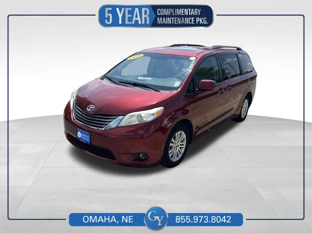 Red 2014 Toyota Sienna XLE for sale in Omaha, NE