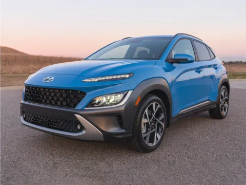 White 2023 Hyundai Kona SEL for sale in Omaha, NE