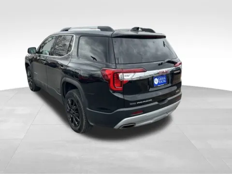 More photos of 2023 GMC Acadia SLT at Gregg Young Chevrolet - Omaha, NE