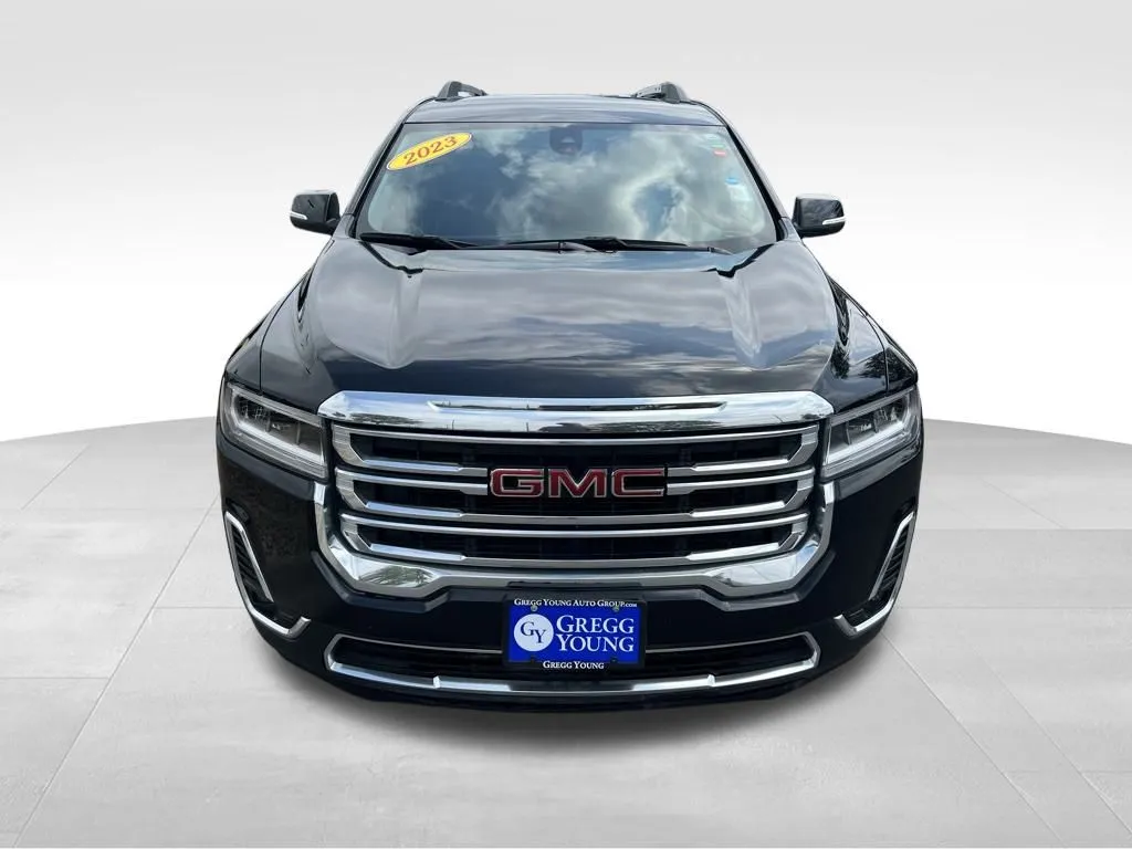 2023 Gmc Acadia SLT photo 3