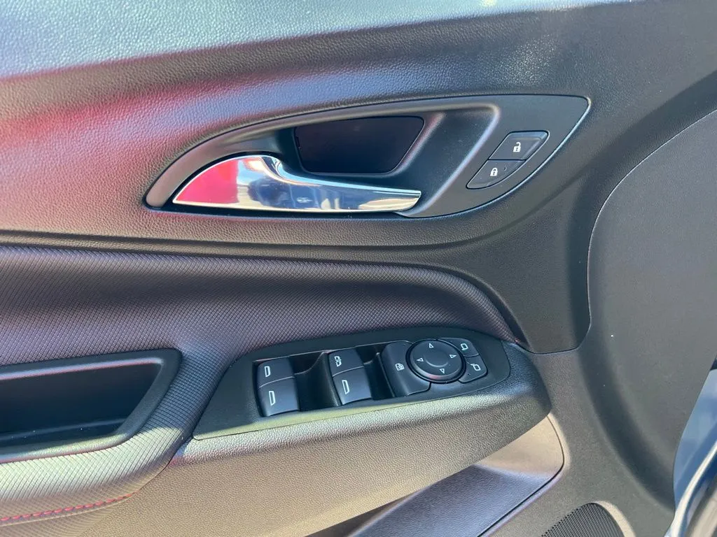 2024 Chevrolet Equinox RS photo 4