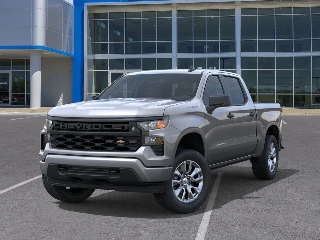 2026 Chevrolet Silverado 1500 Custom photo 2