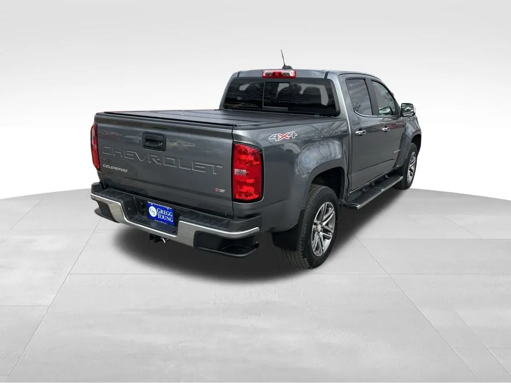 2022 Chevrolet Colorado LT photo 3